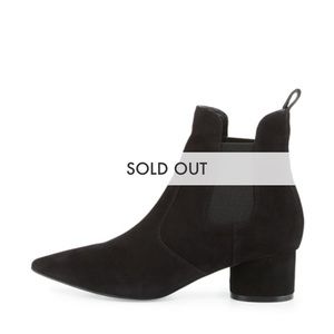 Kendall & Kylie black suede Logan booties EUC